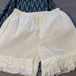 Persnickety Girl Size 4 or 7 Tripple Ruffle Shorts